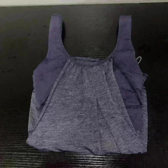 Lululemon Tank With Built in Bra Size 4 - Picture 1 of 6